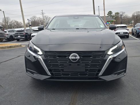 Used 2024 Nissan Altima 2.5 S image 8