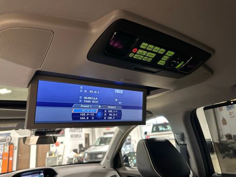 Used 2017 Acura MDX FWD w/ Advance & Entertainment image 39