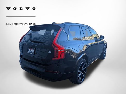Used 2023 Volvo XC90 T8 Ultimate AWD/4WD image 3