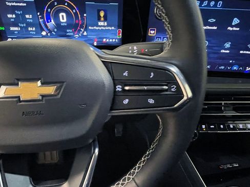 Used 2026 Chevrolet Traverse LT image 39