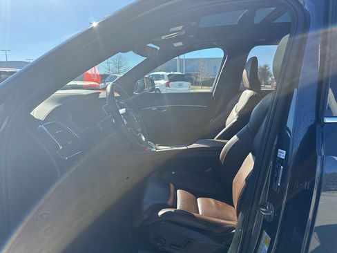 Certified 2023 Volvo XC90 B6 Ultimate w/ Protection Package Premier image 18