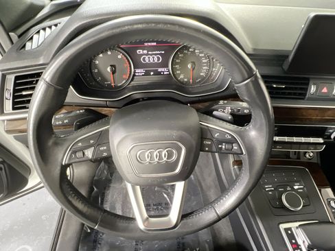 Used 2019 Audi Q5 2.0T Premium w/ Convenience Package image 11