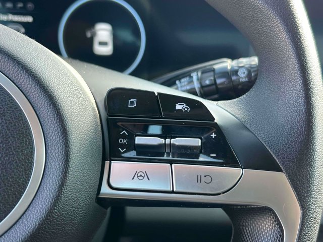 Certified 2024 Hyundai Elantra SEL FWD image 18