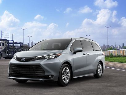 New 2025 Toyota Sienna XLE w/ XLE Plus Package