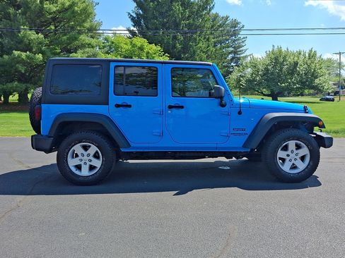 Used 2017 Jeep Wrangler Unlimited Sport w/ Quick Order Package 24S AWD/4WD image 7