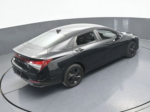 Used 2023 Hyundai Elantra SEL image 51