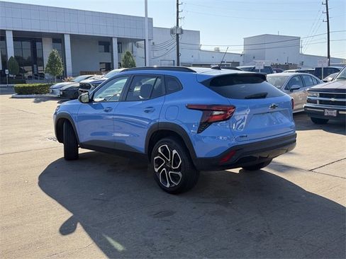 Used 2024 Chevrolet Trax RS image 7