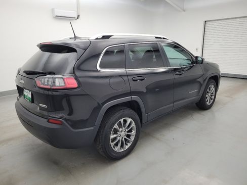 Used 2019 Jeep Cherokee Latitude Plus w/ Cold Weather Group AWD/4WD image 10