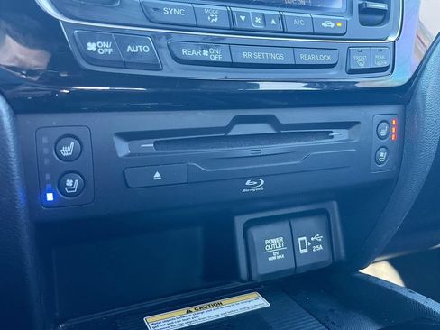 Used 2022 Honda Pilot Black Edition image 20