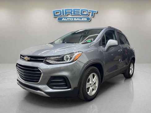 Used 2020 Chevrolet Trax LT FWD image 3