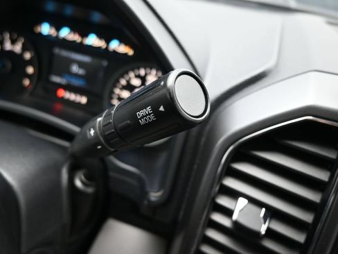 Used 2018 Ford F150 XLT w/ Equipment Group 302A Luxury AWD/4WD image 18
