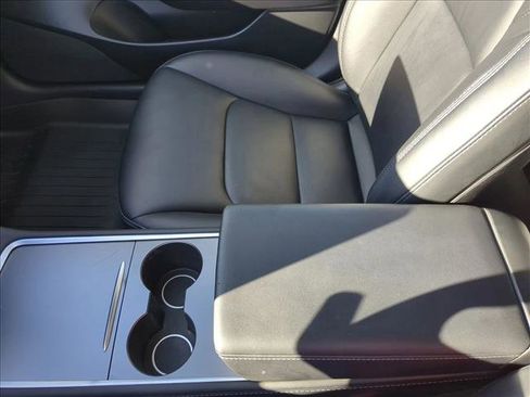 Used 2022 Tesla Model 3 Performance image 14