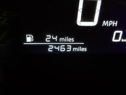 Certified 2025 Nissan Kicks SV w/ Charging Package image 27