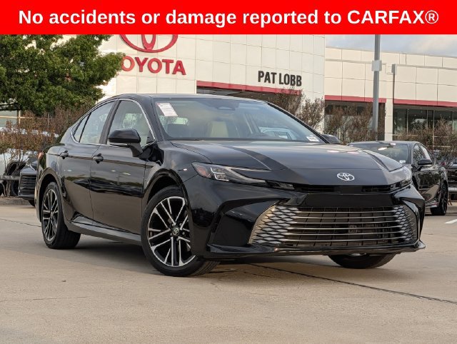 Used 2026 Toyota Camry XLE AWD/4WD image 2