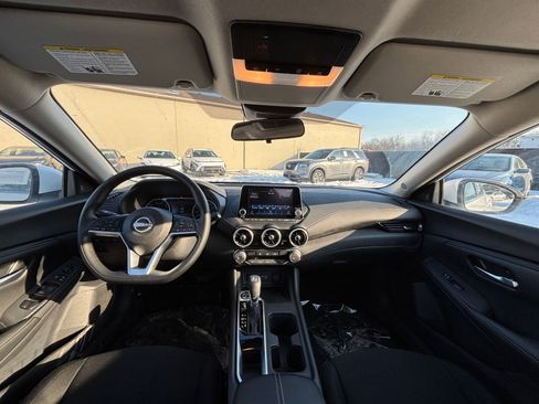 Used 2025 Nissan Sentra SV image 32