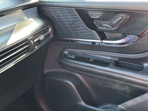 Used 2022 Lincoln Corsair AWD w/ Equipment Group 101A image 23