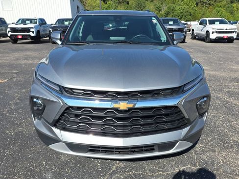 Used 2023 Chevrolet Blazer LT w/ Sound & Technology Package FWD image 3