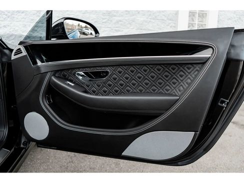 Used 2023 Bentley Continental GT V8 image 38