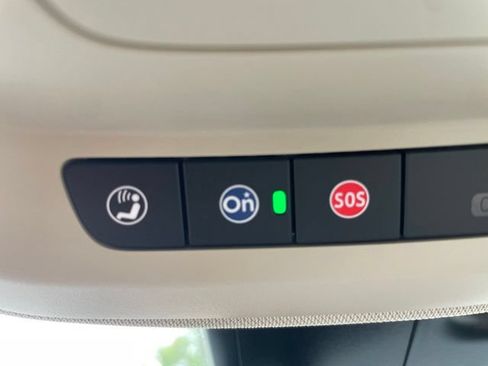 Used 2023 Buick Envision Essence w/ Technology Package I AWD/4WD image 33