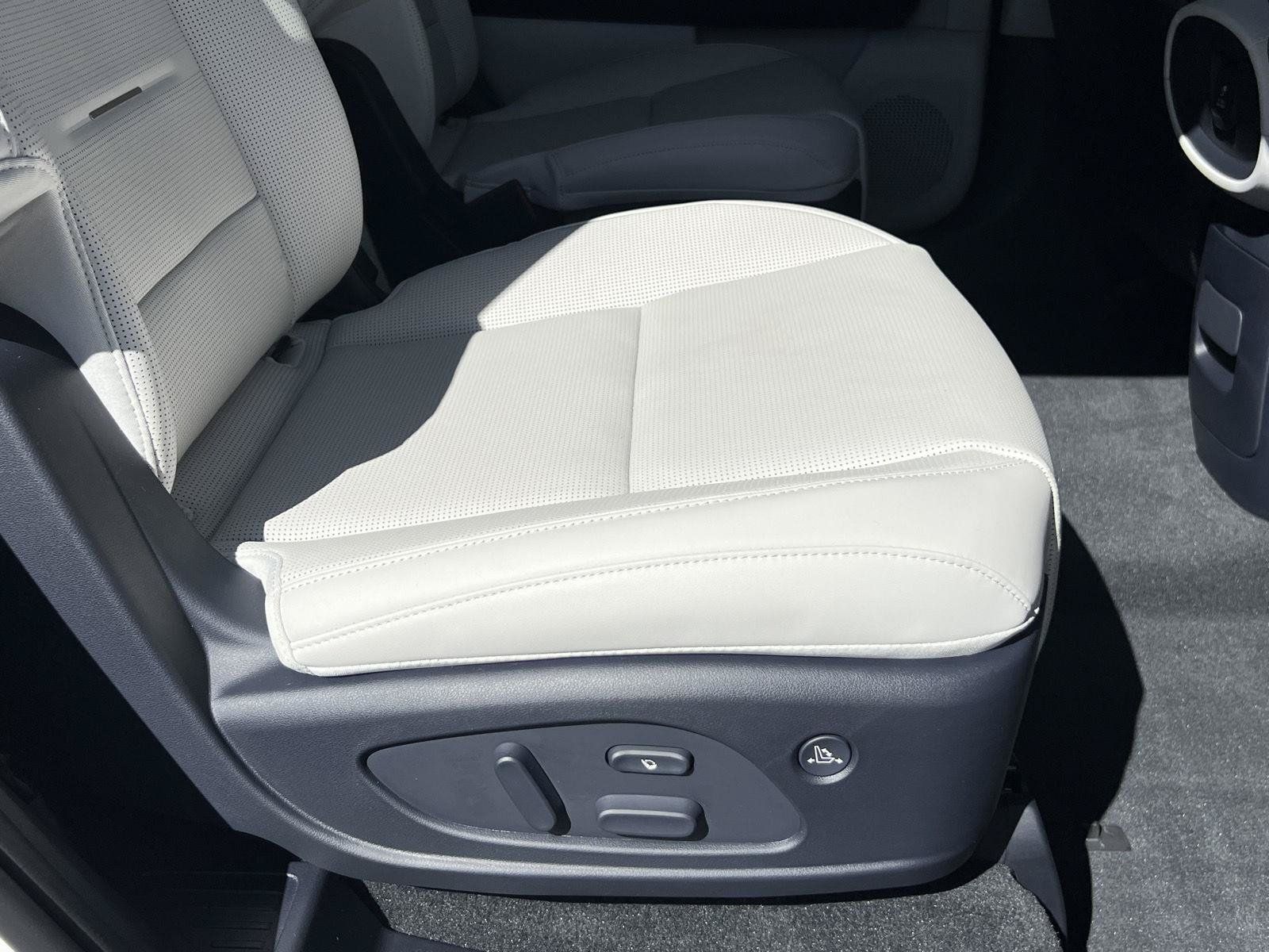 Certified 2026 Hyundai Palisade Calligraphy AWD/4WD image 19
