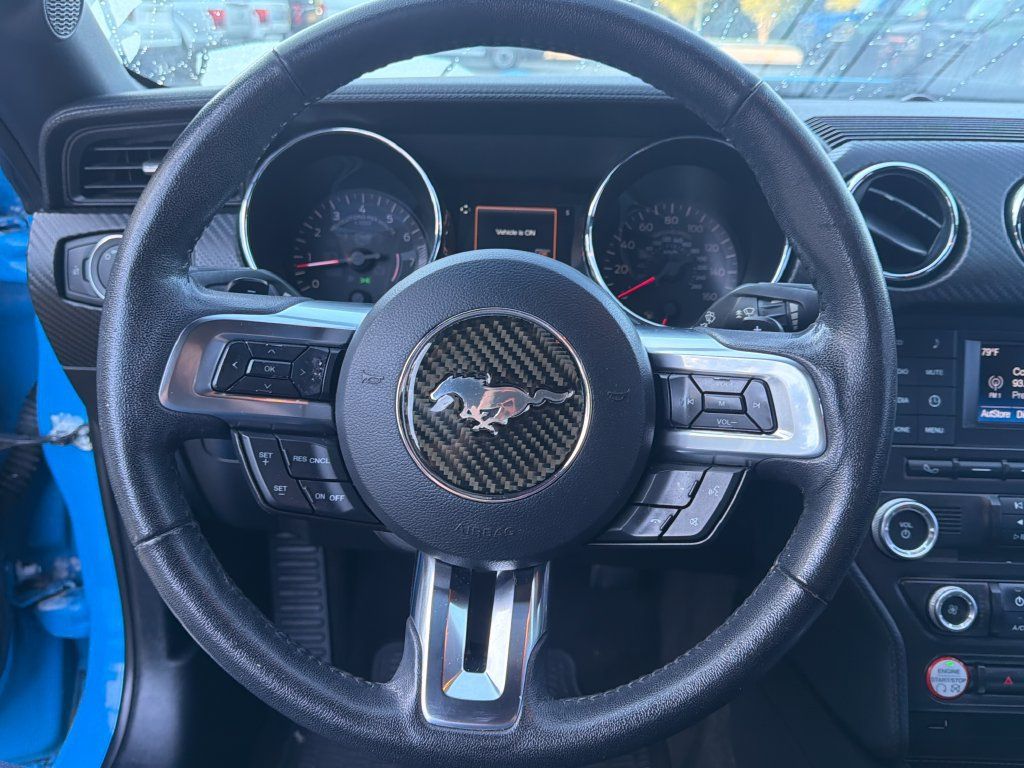 Used 2017 Ford Mustang Coupe RWD image 17