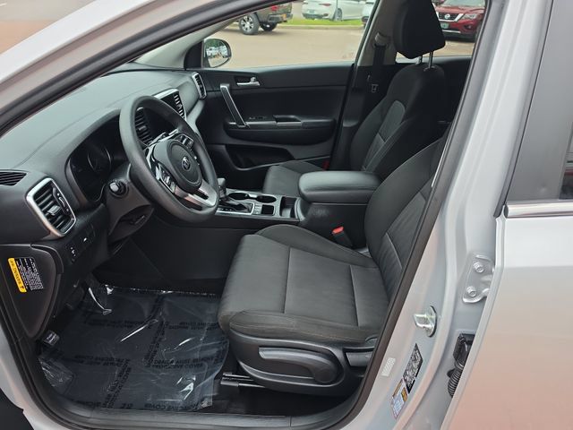 Used 2022 Kia Sportage LX AWD/4WD image 9