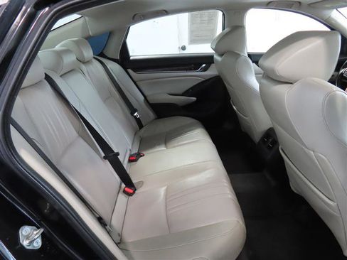 Used 2018 Honda Accord Touring image 36