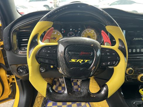 Used 2017 Dodge Charger R/T image 23