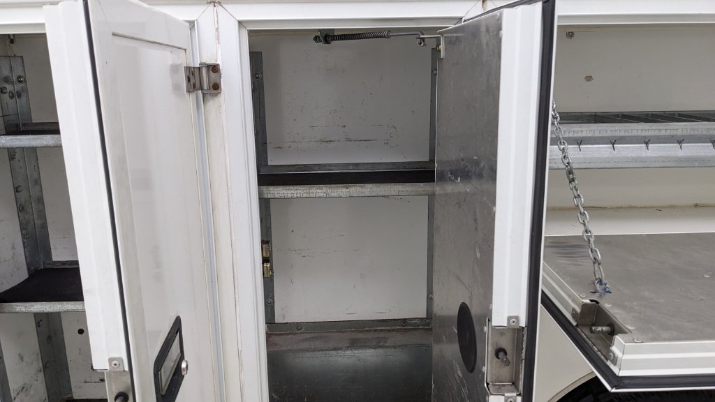 Used 2019 Chevrolet Express 3500 w/ Power Convenience Package RWD image 8