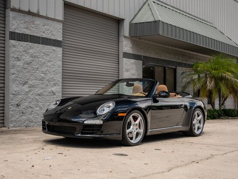 Used 2011 Porsche 911 Carrera S RWD image 2