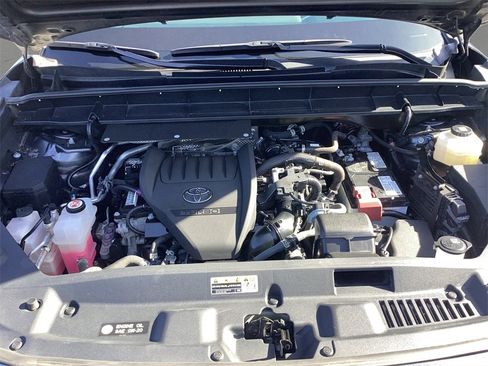Used 2023 Toyota Highlander L image 21