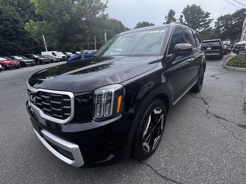 Used 2023 Kia Telluride S AWD/4WD image 3
