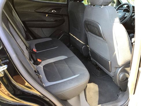 Used 2023 Chevrolet TrailBlazer LT w/ Convenience Package FWD image 5