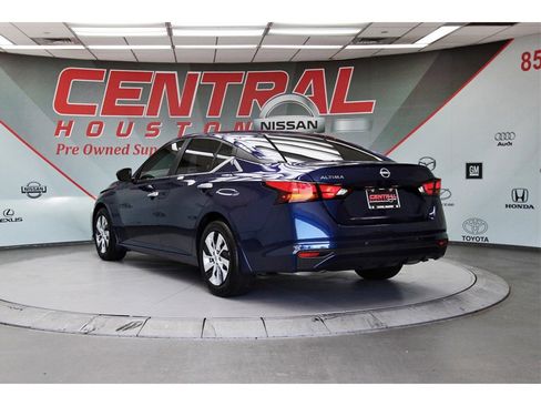 Certified 2024 Nissan Altima 2.5 S image 4