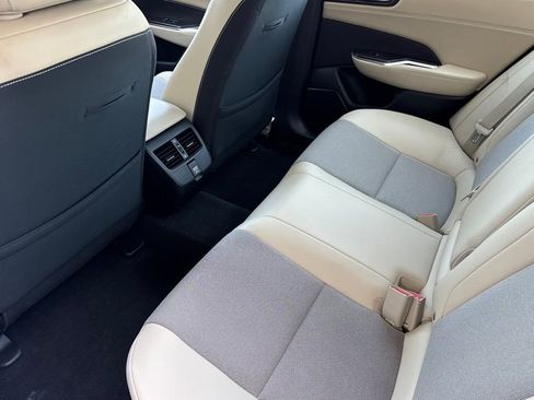 Certified 2020 Honda Clarity Plug-In Hybrid image 5