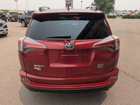 Used 2018 Toyota RAV4 XLE w/ Plus Extra Value Package AWD/4WD image 4