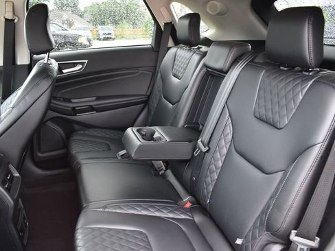 Used 2024 Ford Edge Titanium AWD/4WD image 8