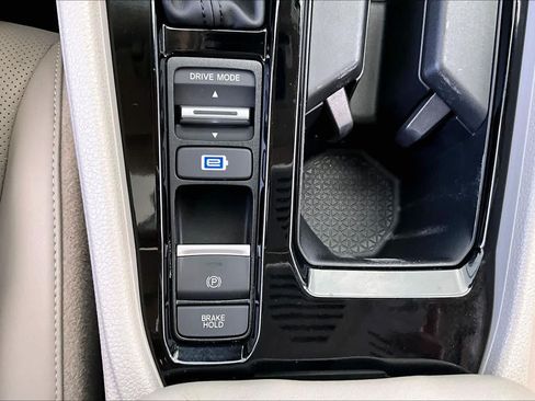 Used 2024 Honda Accord EX-L image 34