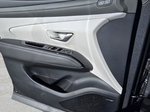 New 2026 Hyundai Tucson Limited image 17
