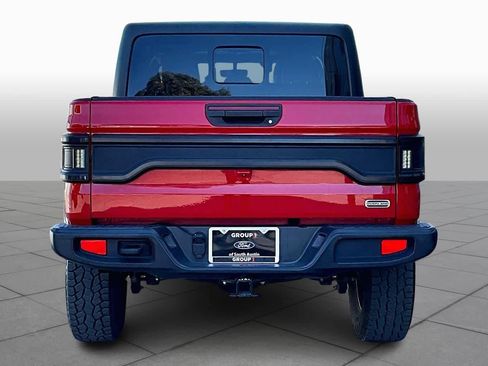 Used 2020 Jeep Gladiator Overland image 9