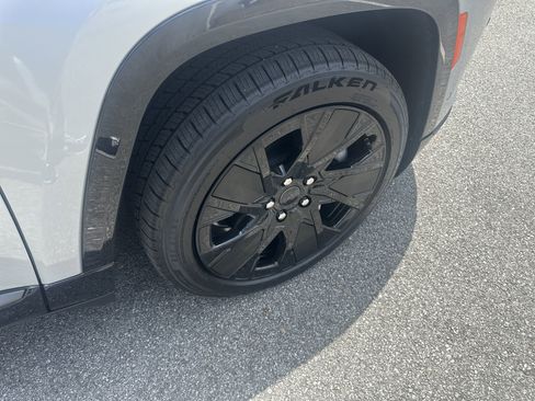 New 2025 Jeep Wagoneer S Launch Edition image 31