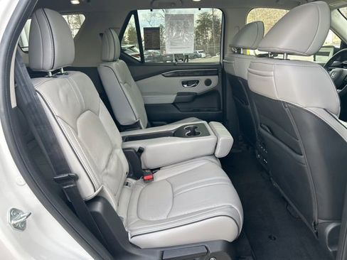 Used 2023 Honda Pilot Elite image 40