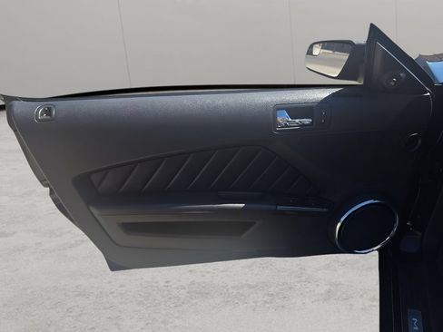 Used 2014 Ford Mustang Premium RWD image 13