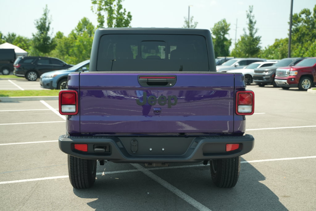 New 2026 Jeep Gladiator Sport AWD/4WD image 6