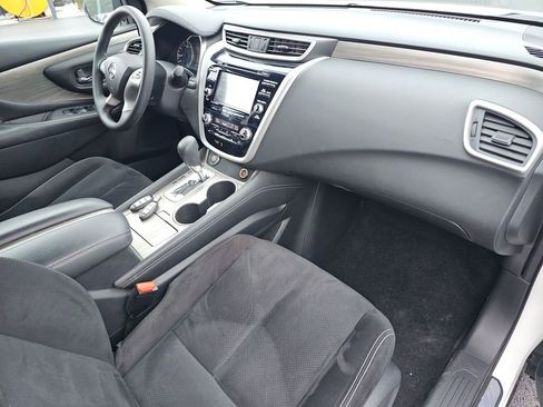 Used 2017 Nissan Murano S image 18