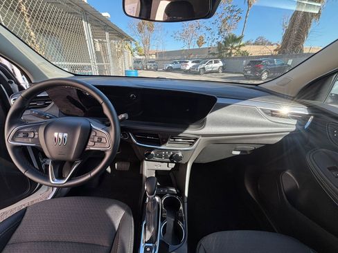 Used 2025 Buick Encore GX Preferred image 33