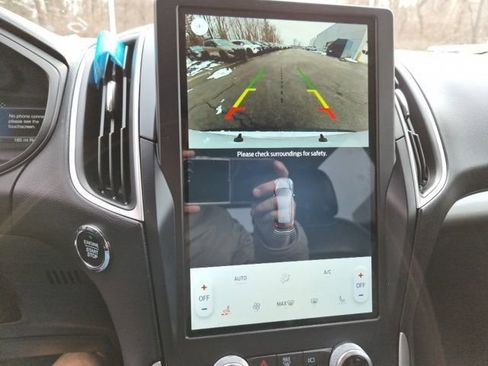 Used 2024 Ford Edge SEL image 23