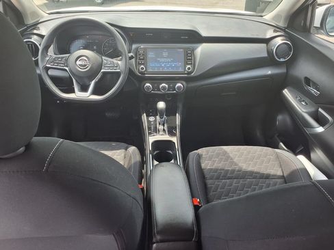 Used 2023 Nissan Kicks SV FWD image 18