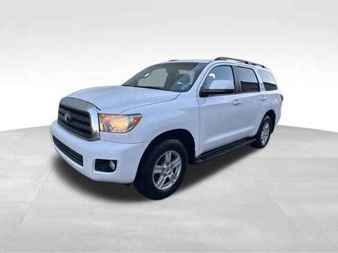 Used 2015 Toyota Sequoia SR5 image 1