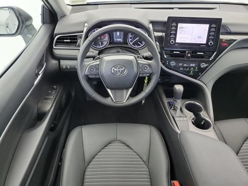Used 2023 Toyota Camry SE FWD image 16